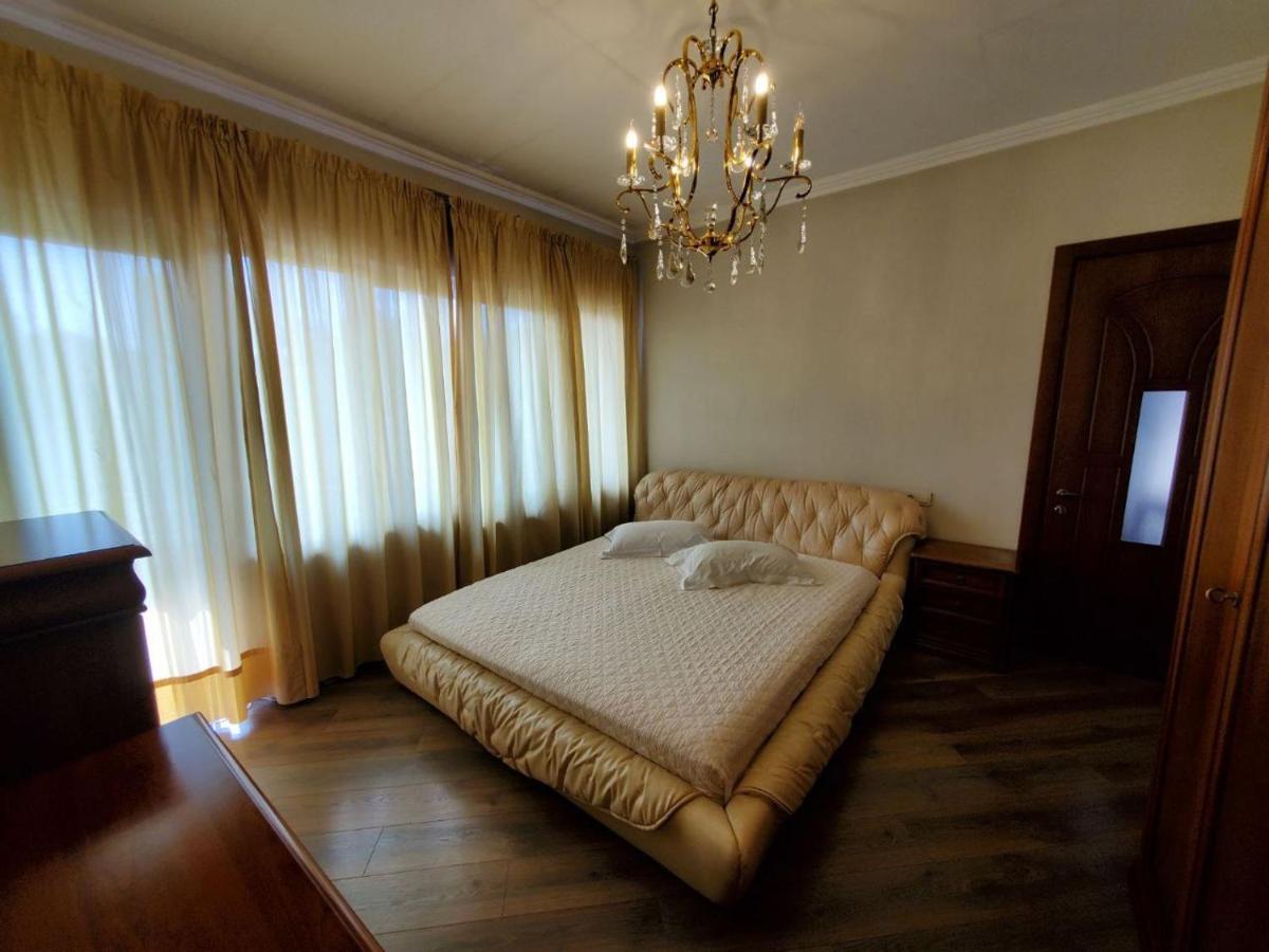 Guesthouse Anna Tbilisi Buitenkant foto